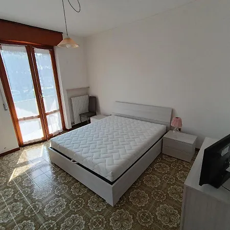 Lungolago Garibaldi Daire Peschiera del Garda