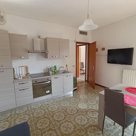 Lungolago Garibaldi Peschiera del Garda