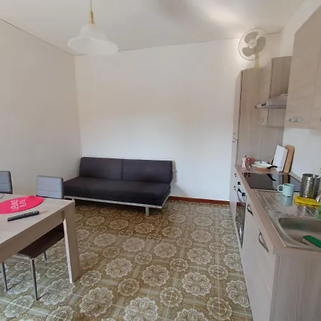 Lungolago Garibaldi Daire *